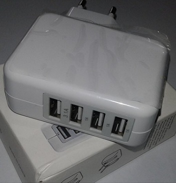 Adaptor 4 USB (1A, 3.1A)