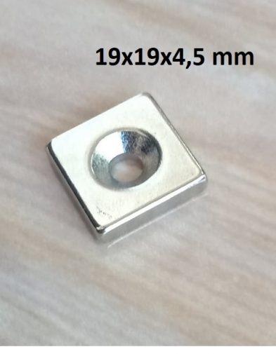 Magnet Kotak 19x19x4.5mm lubang
